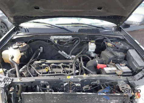 2011 Ford Escape Xlt z USA, uszkodzony, nr VIN 1FMCU0D76BKC66697